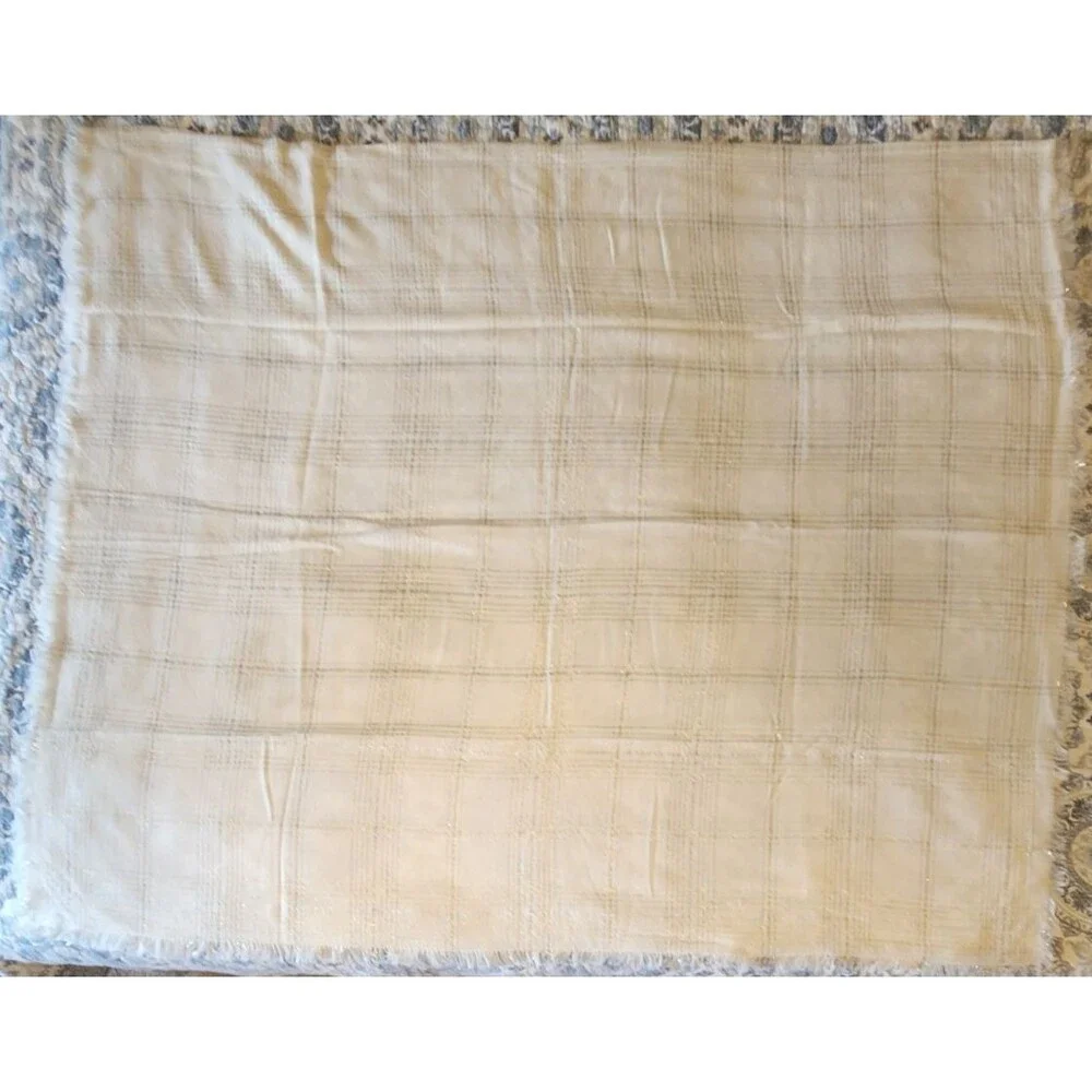Tablecloth Cream w/ Gold Silver Metallic Thread Plaid Loose Weave 98x60 Holiday